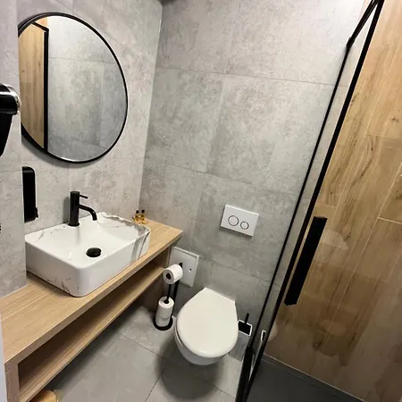 Planeta 104 - Tylko 100 M Do Glownego Deptaku I Plazy! *