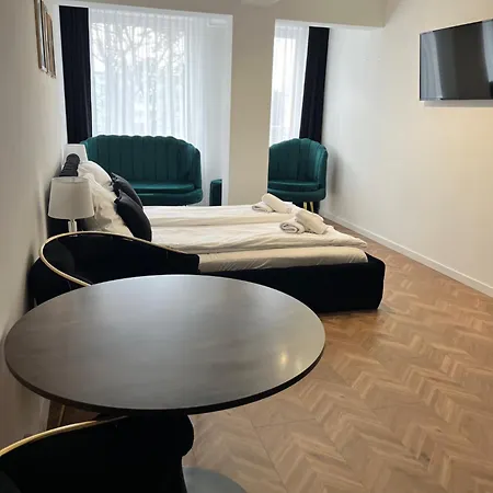 Planeta 104 - Tylko 100 M Do Glownego Deptaku I Plazy! * 梅尔诺