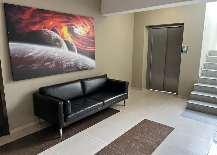 Planeta 104 - Tylko 100 M Do Glownego Deptaku I Plazy! * ミエルノ