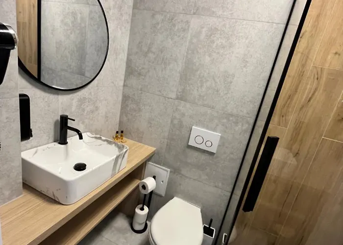 Planeta 104 - Tylko 100 M Do Glownego Deptaku I Plazy! *