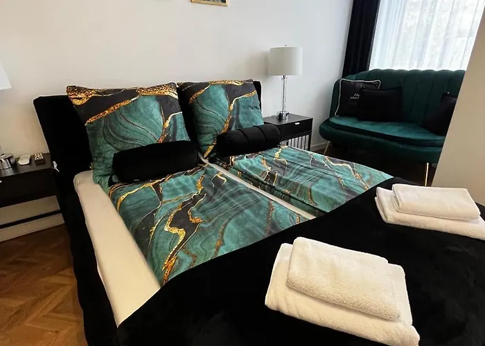 アパート Planeta 104 - Tylko 100 M Do Glownego Deptaku I Plazy! ミエルノ